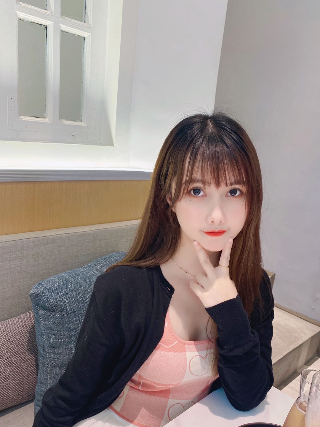 迪拜高端模特经纪人